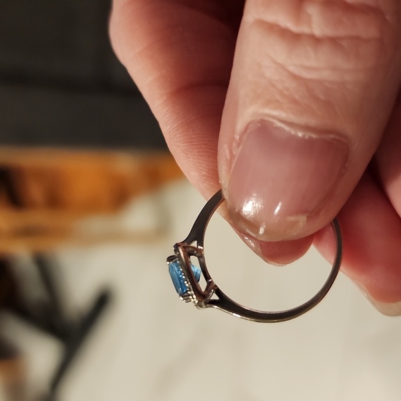 14k White Gold Ladies Blue & Diamond Ring ring - Picture 17 of 17